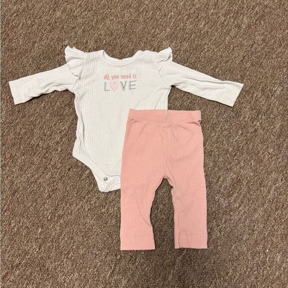 Baby Essentials Other - White and Pink Baby Outfit Set 6 month